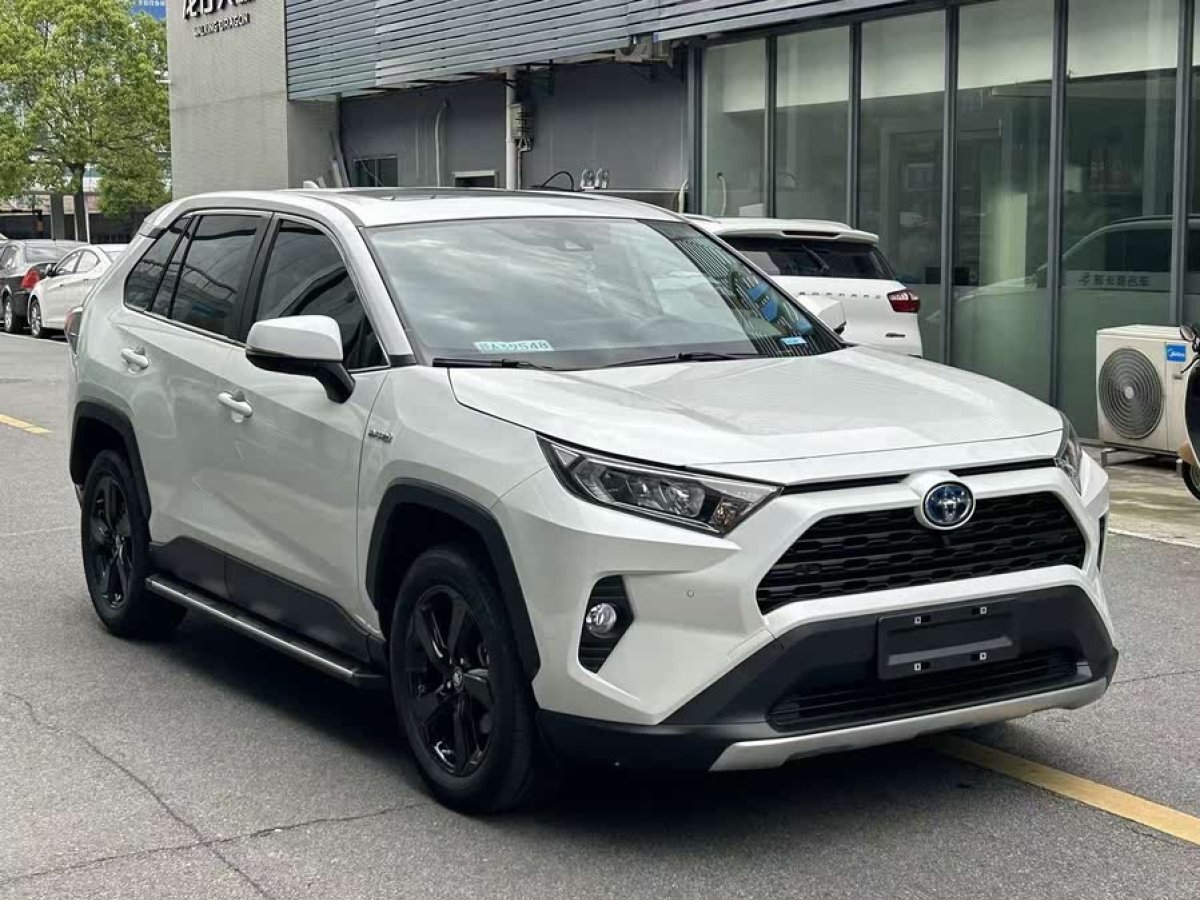 豐田 RAV4榮放  2023款 雙擎 2.5L E-CVT四驅(qū)精英Plus版圖片