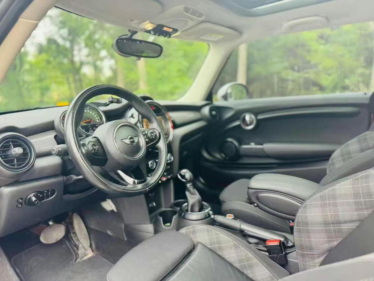 MINI MINI  2017款 2.0T COOPER S 賽車控圖片