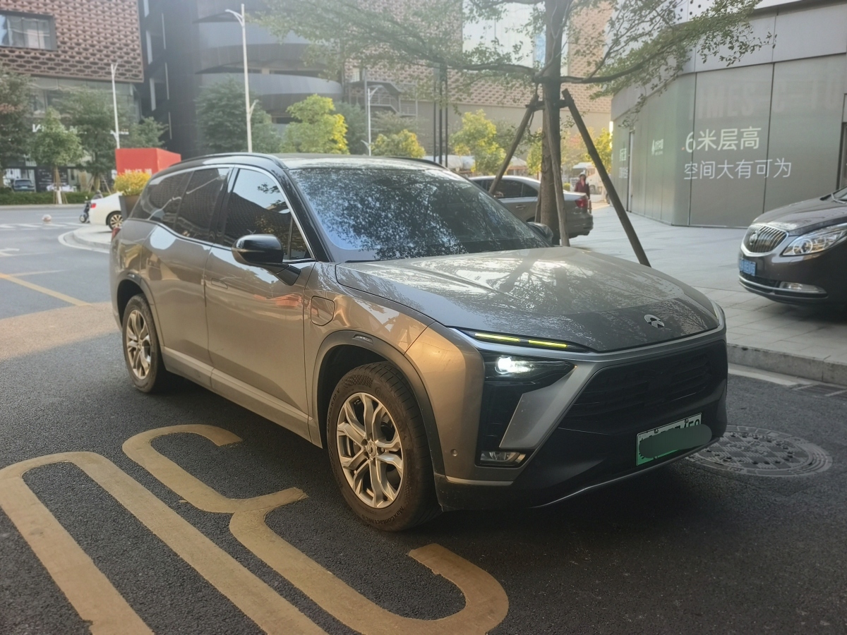 蔚來(lái) ES8  2020款 580KM 基準(zhǔn)版 七座版圖片