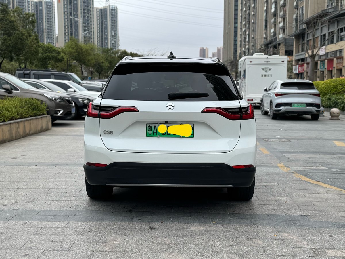 蔚來 ES8  2018款 355KM 基準(zhǔn)版 七座版圖片