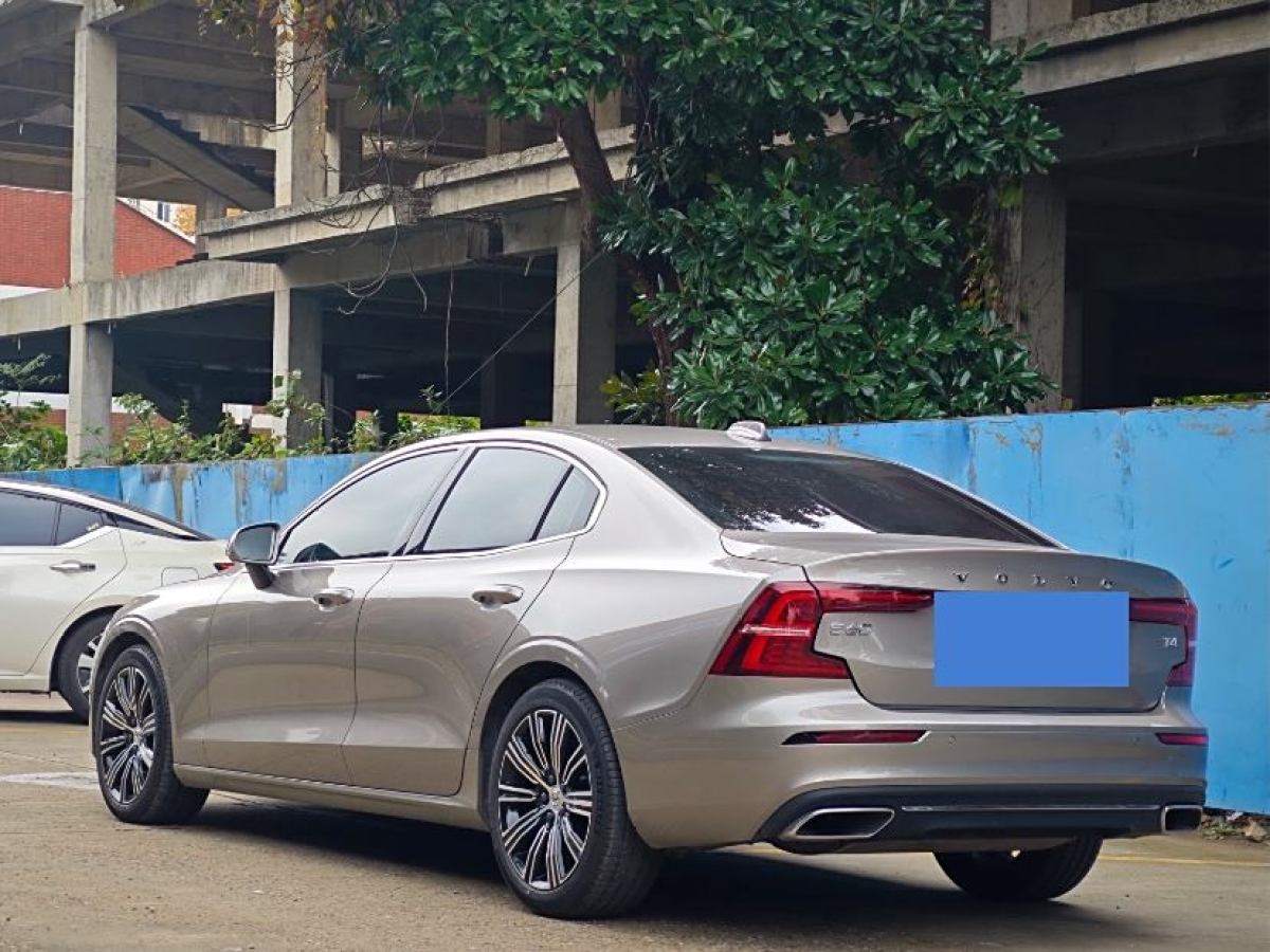 沃爾沃 S60L  2021款 T4 智遠豪華版圖片