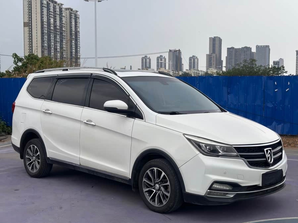 寶駿 730  2017款 1.5T 手動尊享型 7座圖片