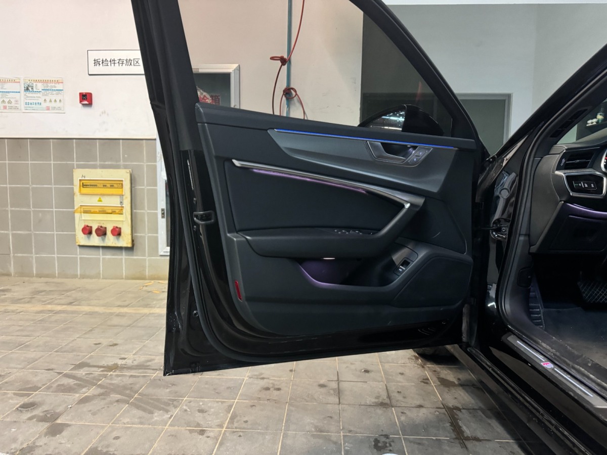 奧迪 奧迪A6L  2023款 45 TFSI 臻選動感型圖片