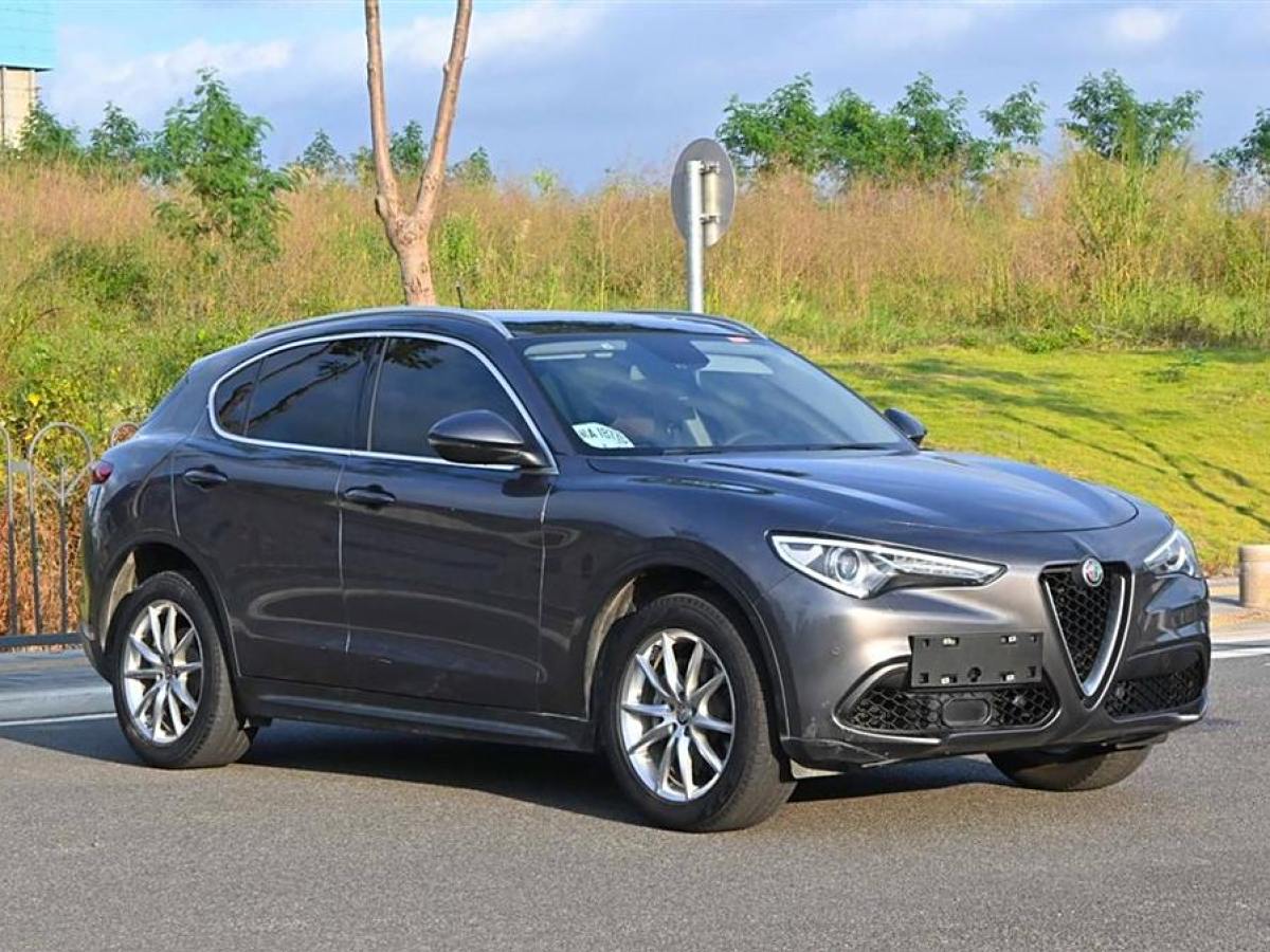 阿爾法·羅密歐 Stelvio  2017款 2.0T 200HP 豪華版圖片