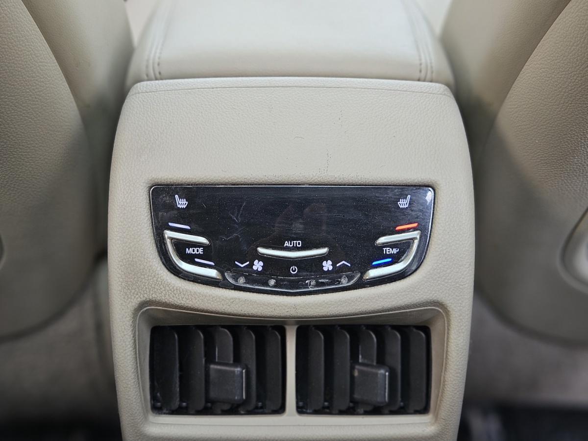 凱迪拉克 SRX  2013款 3.6L 旗艦型圖片