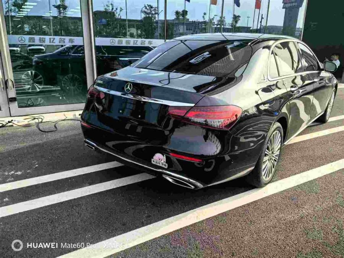 奔馳 奔馳E級  2023款 改款 E 300 L 豪華型圖片