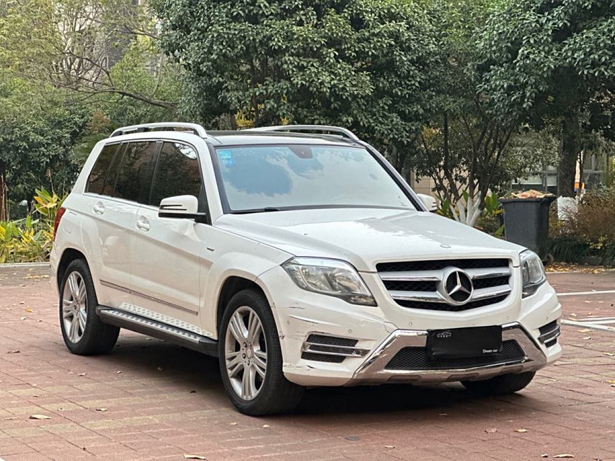 奔馳 奔馳GLK級(jí)  2015款 GLK 260 4MATIC 動(dòng)感型 極致版圖片