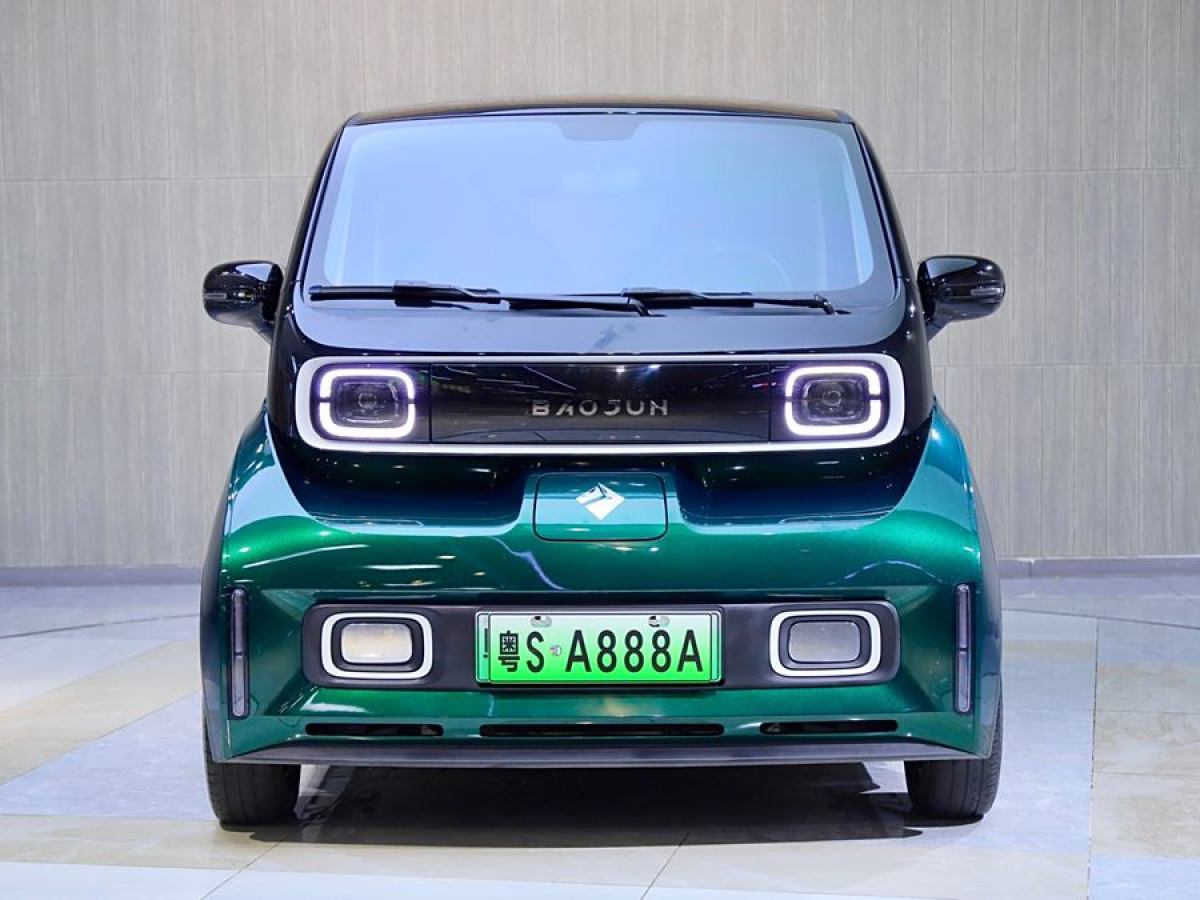 2021年11月寶駿 寶駿KiWi EV  2021款 設計師 三元鋰