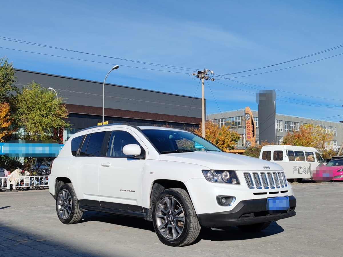 Jeep 指南者  2014款 改款 2.0L 兩驅(qū)精英版圖片