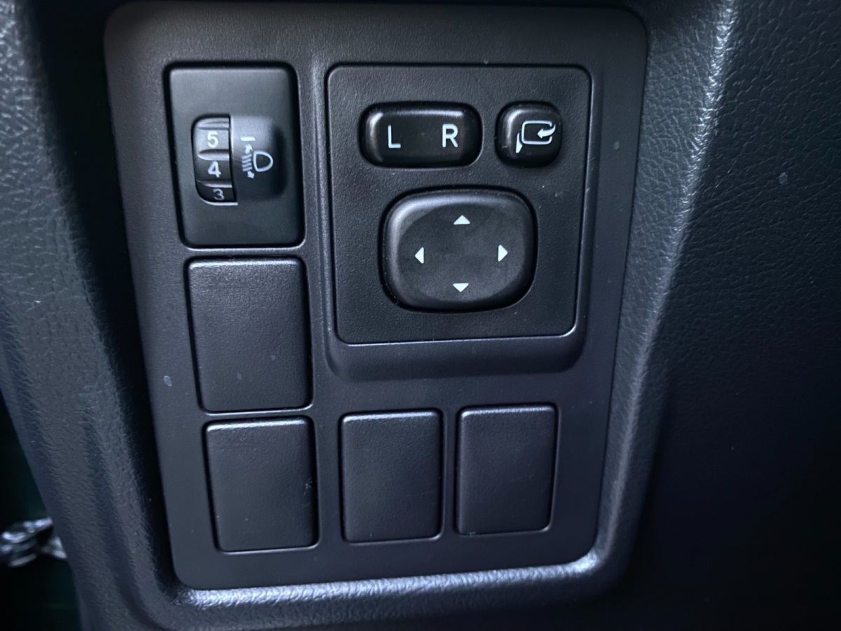 2017年9月丰田 普拉多  2016款 2.7L 自动标准版