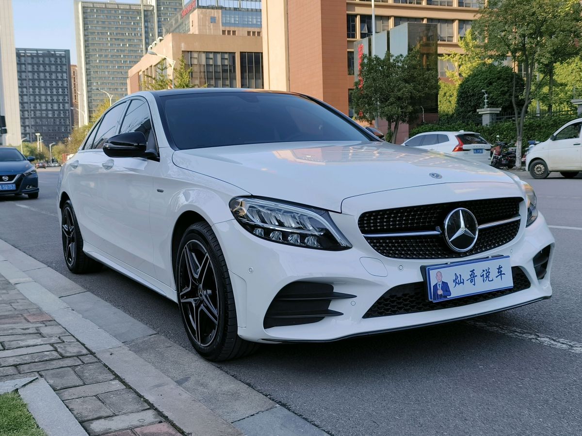 2021款奔驰c260l外观图片