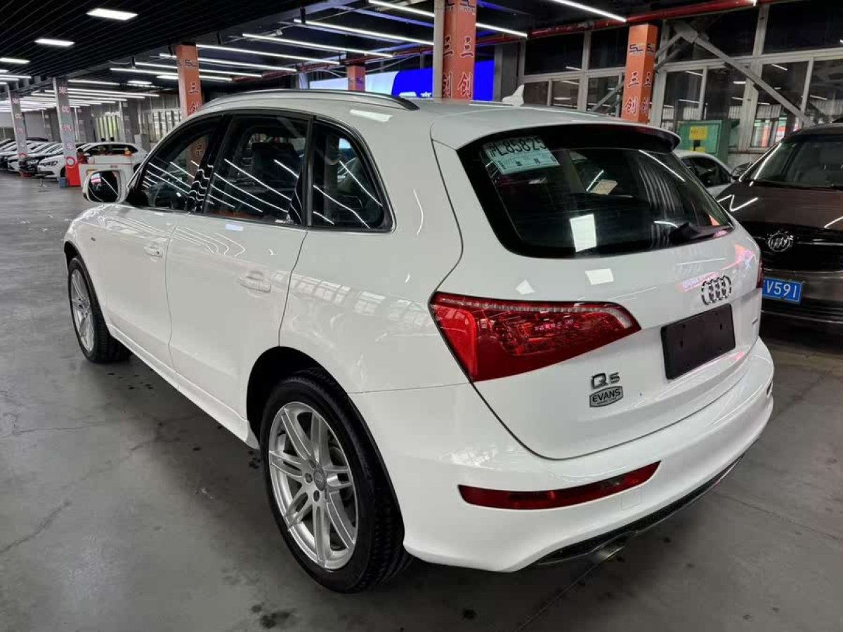 奧迪 奧迪Q5  2010款 3.2FSI 運(yùn)動(dòng)版圖片