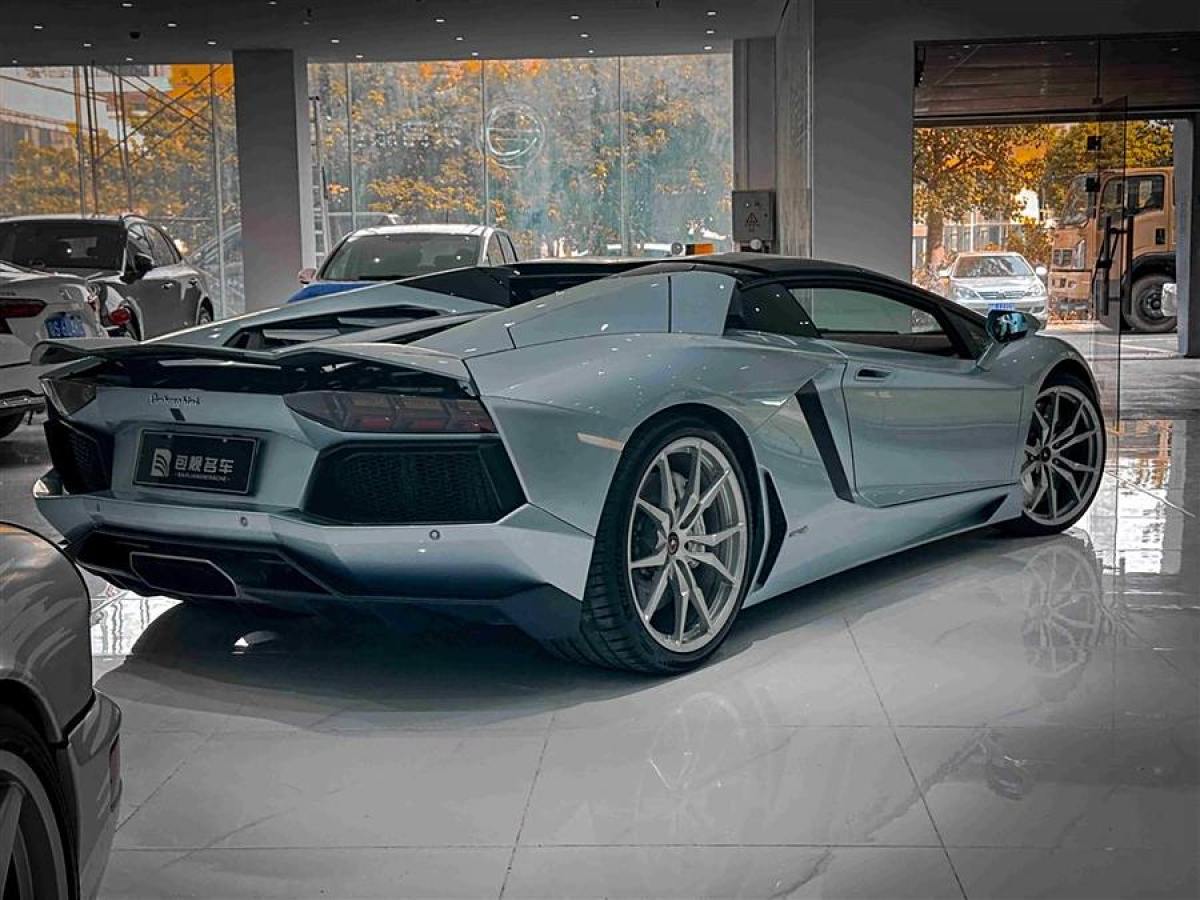 蘭博基尼 Aventador  2013款 LP 700-4 Roadster圖片