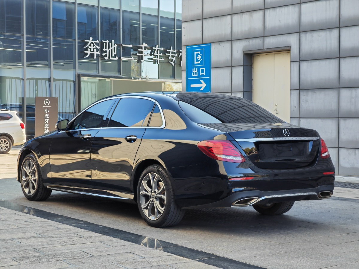 奔馳 奔馳E級  2020款 改款 E 300 L 時尚型圖片