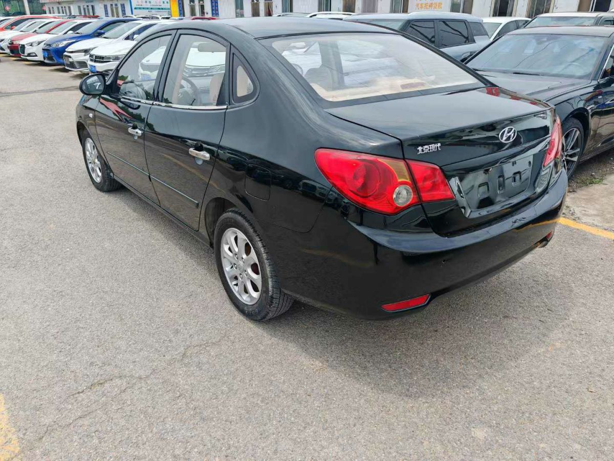 現(xiàn)代 悅動  2011款 1.6L 自動頂級型圖片