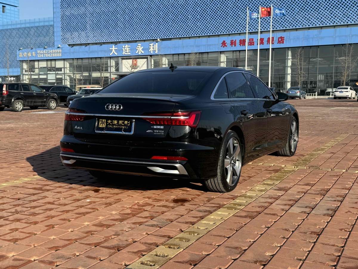 奧迪 奧迪A6L  2023款 改款 45 TFSI quattro 臻選動(dòng)感型圖片