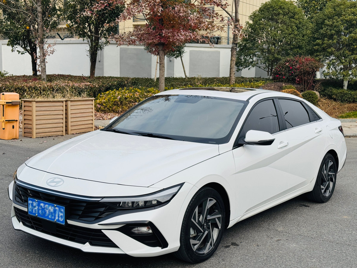 現(xiàn)代 伊蘭特  2023款 1.5L CVT GLX精英版圖片