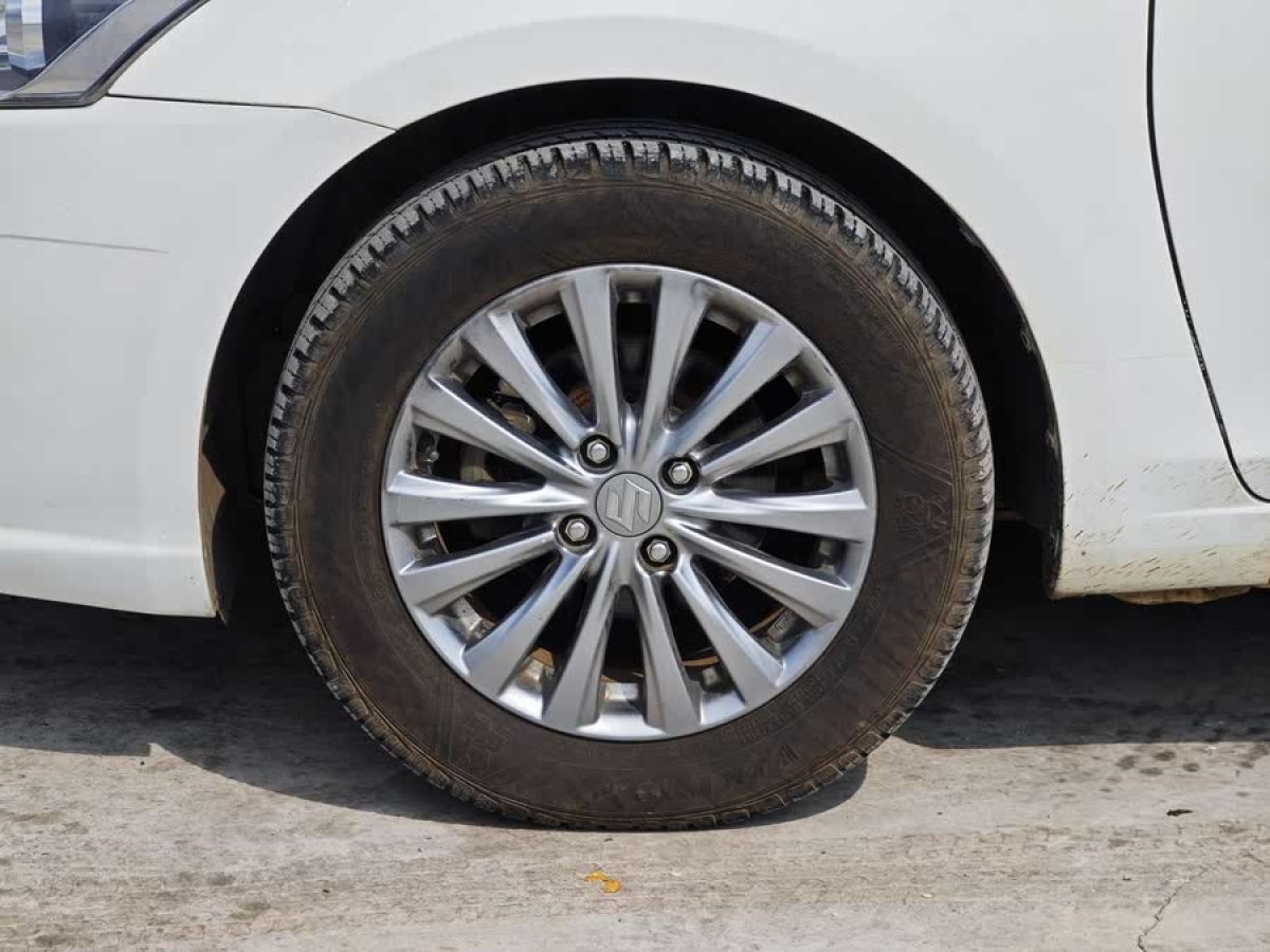 鈴木 啟悅  2015款 1.6L 手動舒享型圖片