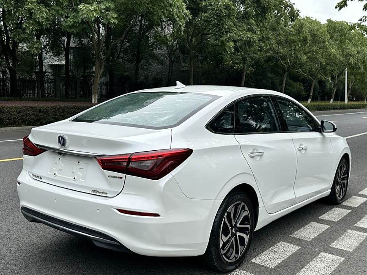 長(zhǎng)安 逸動(dòng)  2018款 1.6L GDI 自動(dòng)領(lǐng)尚型圖片