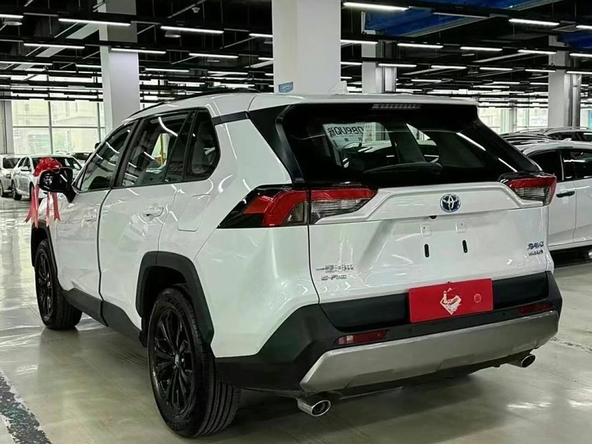 豐田 RAV4榮放  2023款 雙擎 2.5L E-CVT四驅(qū)精英Plus版圖片