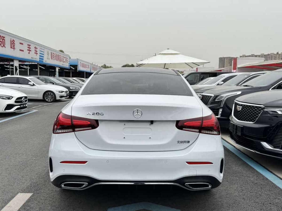 奔馳 奔馳A級  2021款 A 200 L 運動轎車時尚型圖片