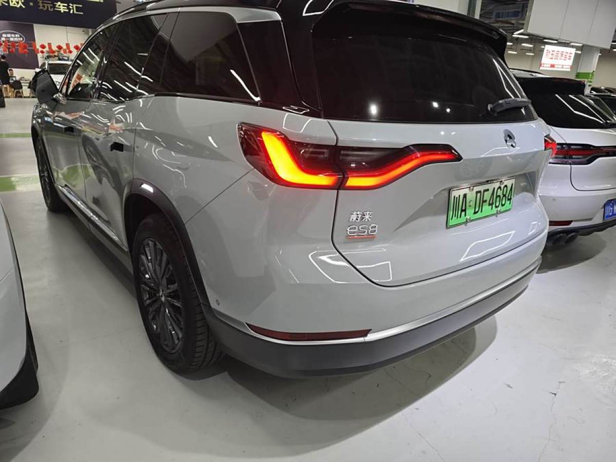 蔚來 ES8  2020款 580KM 基準(zhǔn)版 六座版圖片