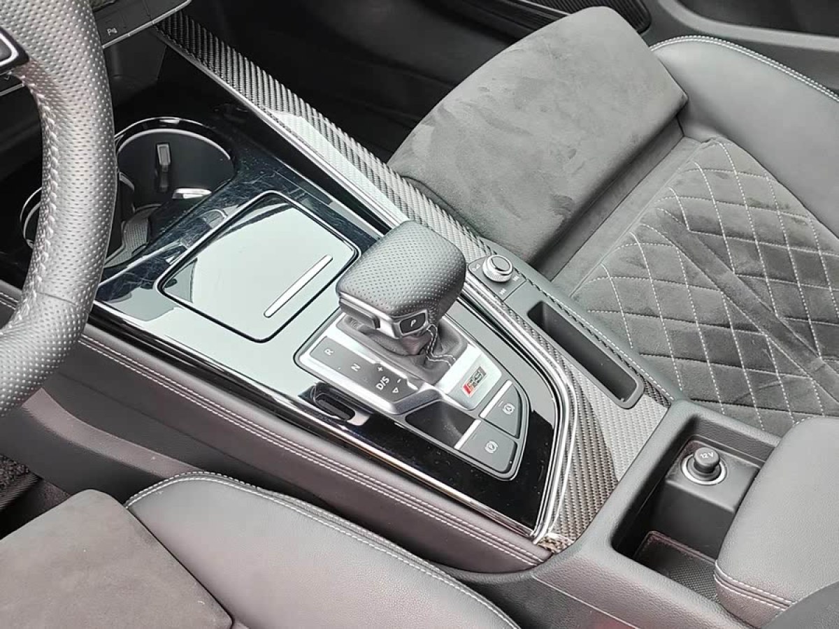 奧迪 奧迪RS 4  2021款 RS4 Avant 暗金版圖片