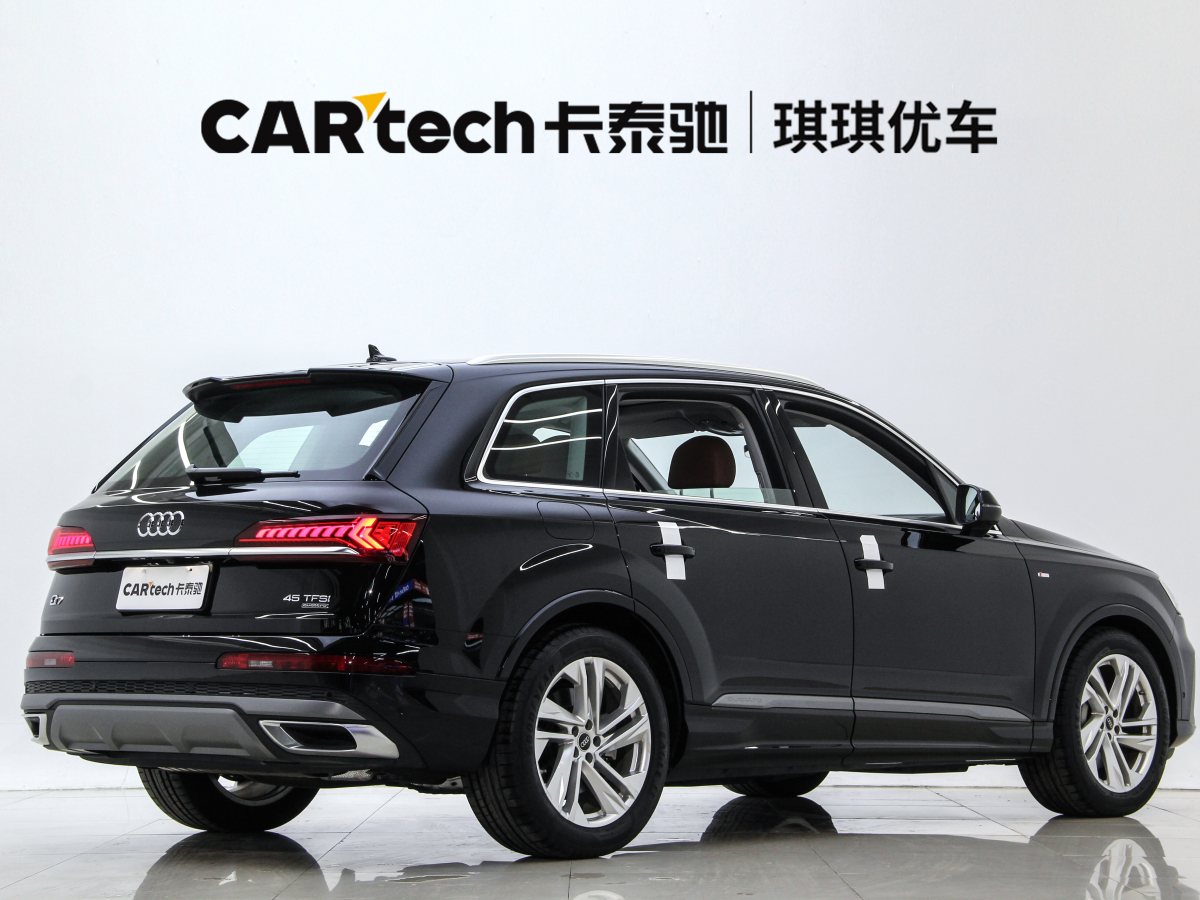 奥迪 奥迪Q7  2023款 45 TFSI quattro S line运动型图片