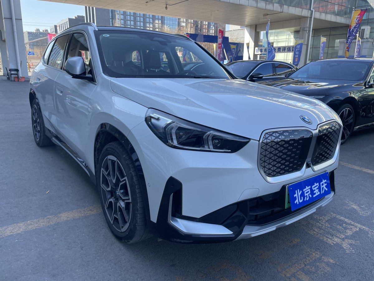 寶馬 寶馬iX1  2023款 xDrive30L X設(shè)計(jì)套裝圖片