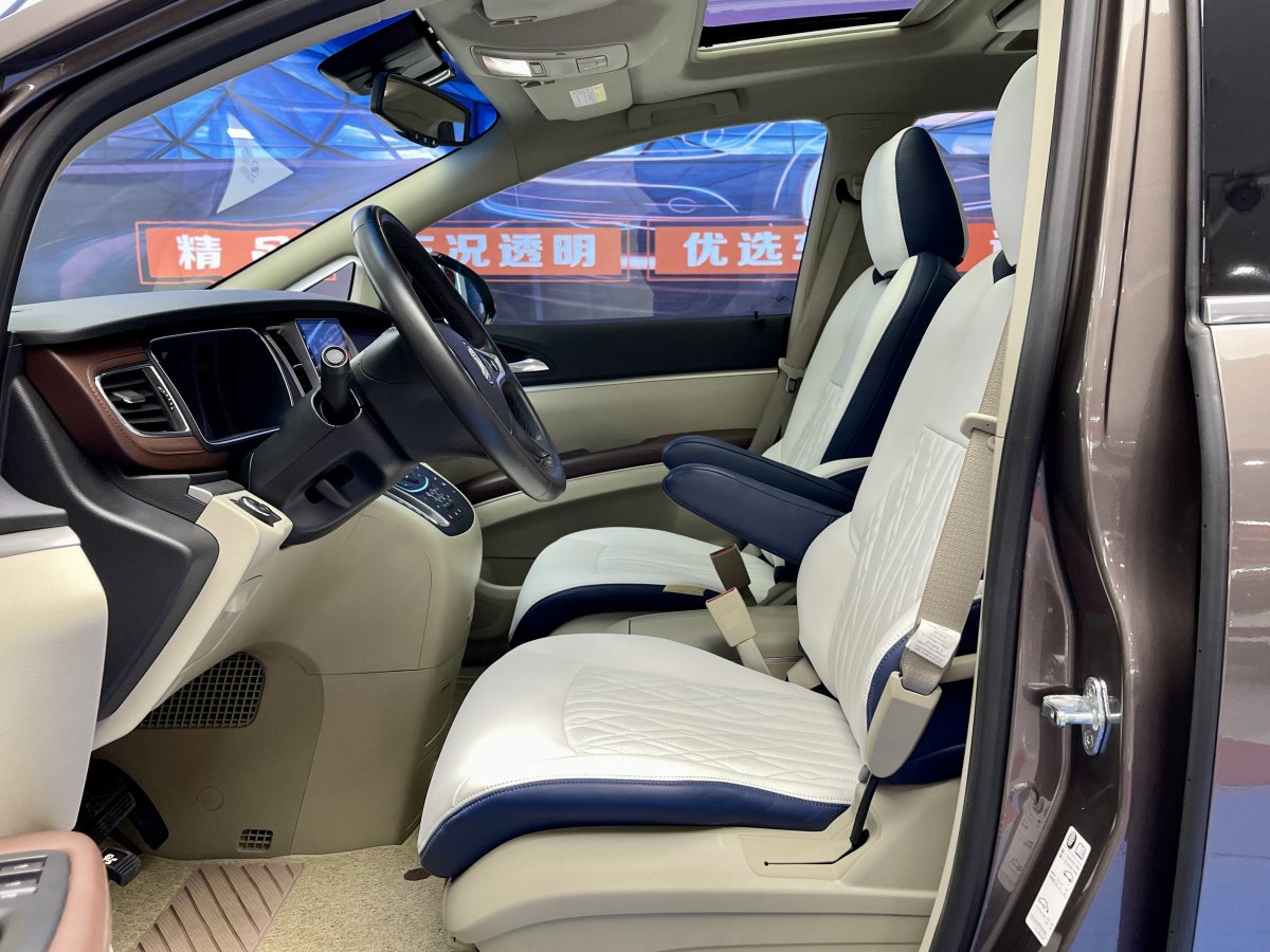 2015年7月別克 GL8  2014款 3.0L GT豪華商務(wù)豪雅版
