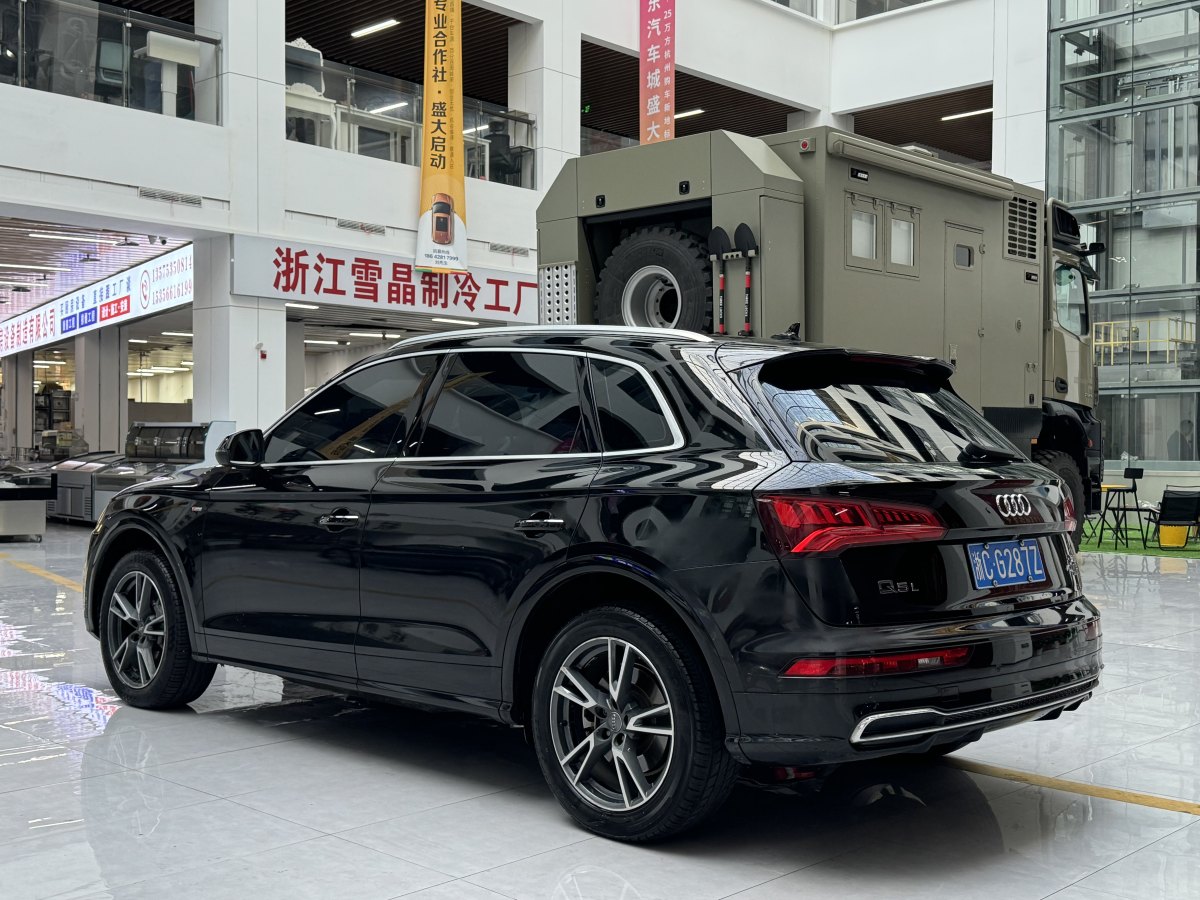 奧迪 奧迪Q5L  2020款 改款 40 TFSI 榮享時尚型圖片