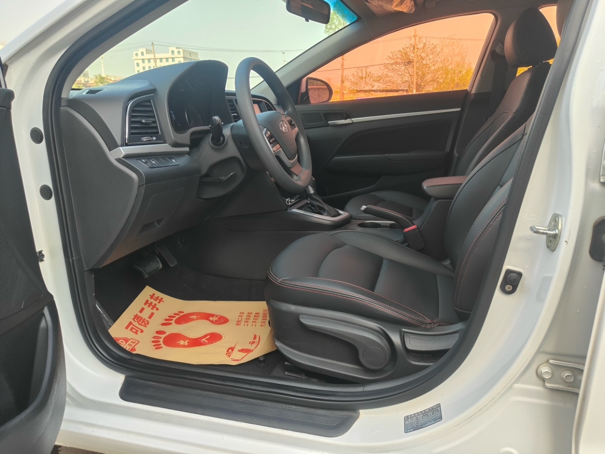 現(xiàn)代 領(lǐng)動  2016款 1.6L 自動智炫?青春型圖片