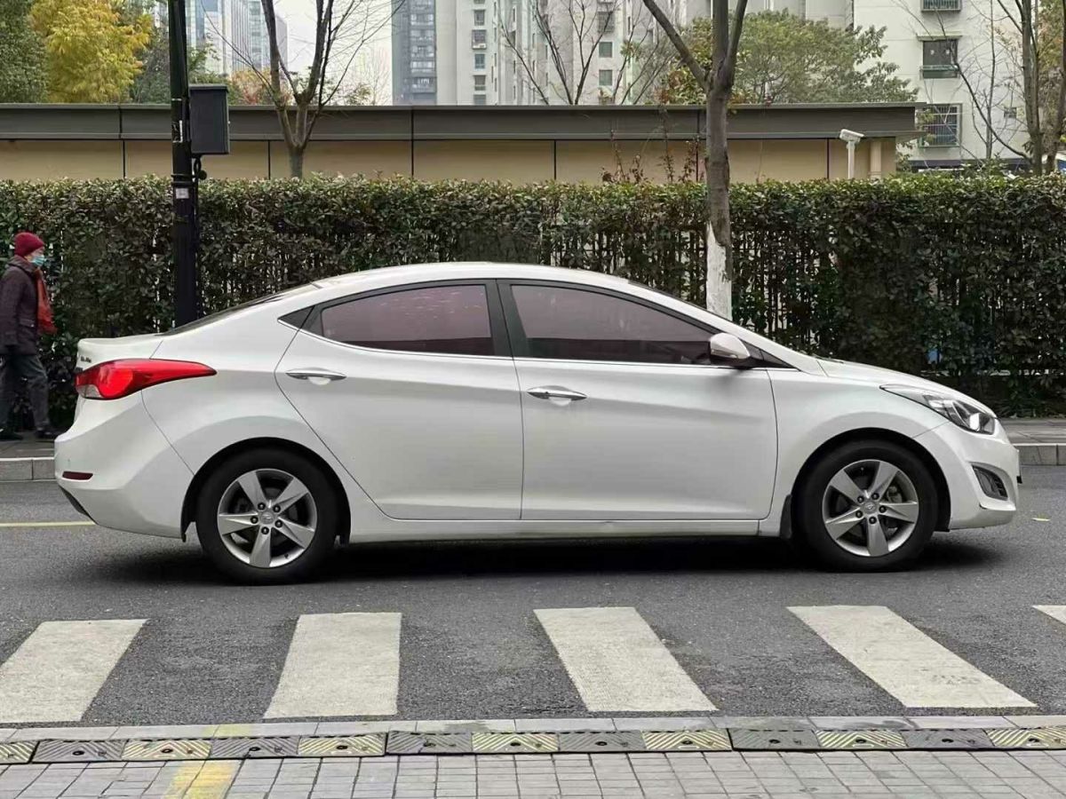 現(xiàn)代 朗動  2013款 1.6L 自動領(lǐng)先型圖片