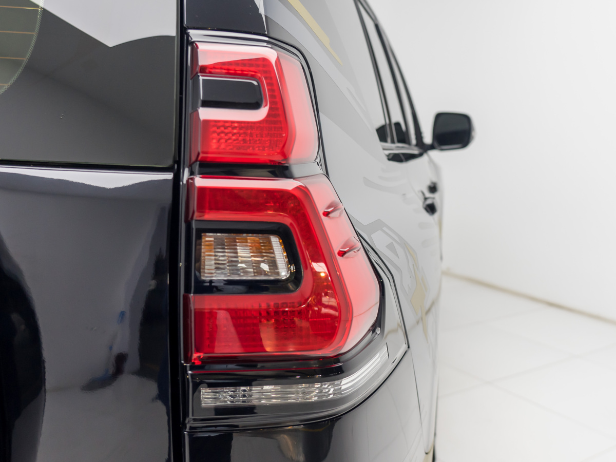 丰田 普拉多  2018款 3.5L 自动TX-L后挂备胎图片