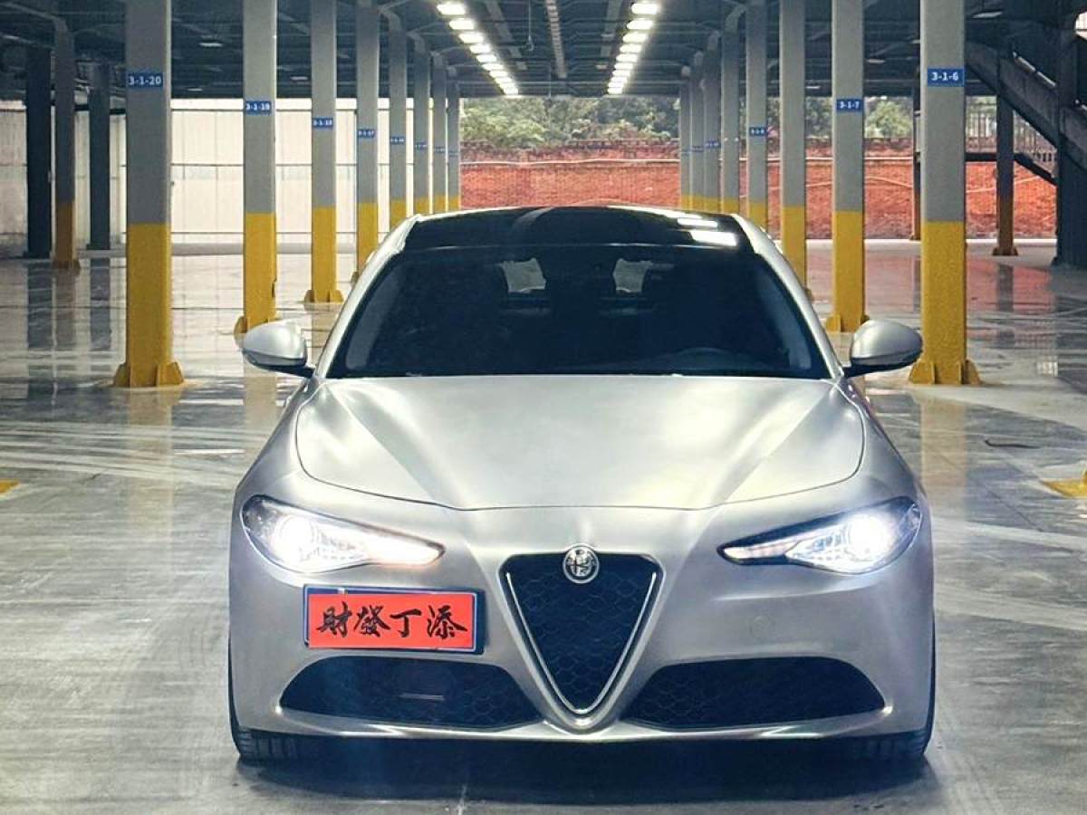 2019年1月阿爾法·羅密歐 Giulia  2017款 2.0T 280HP 豪華版