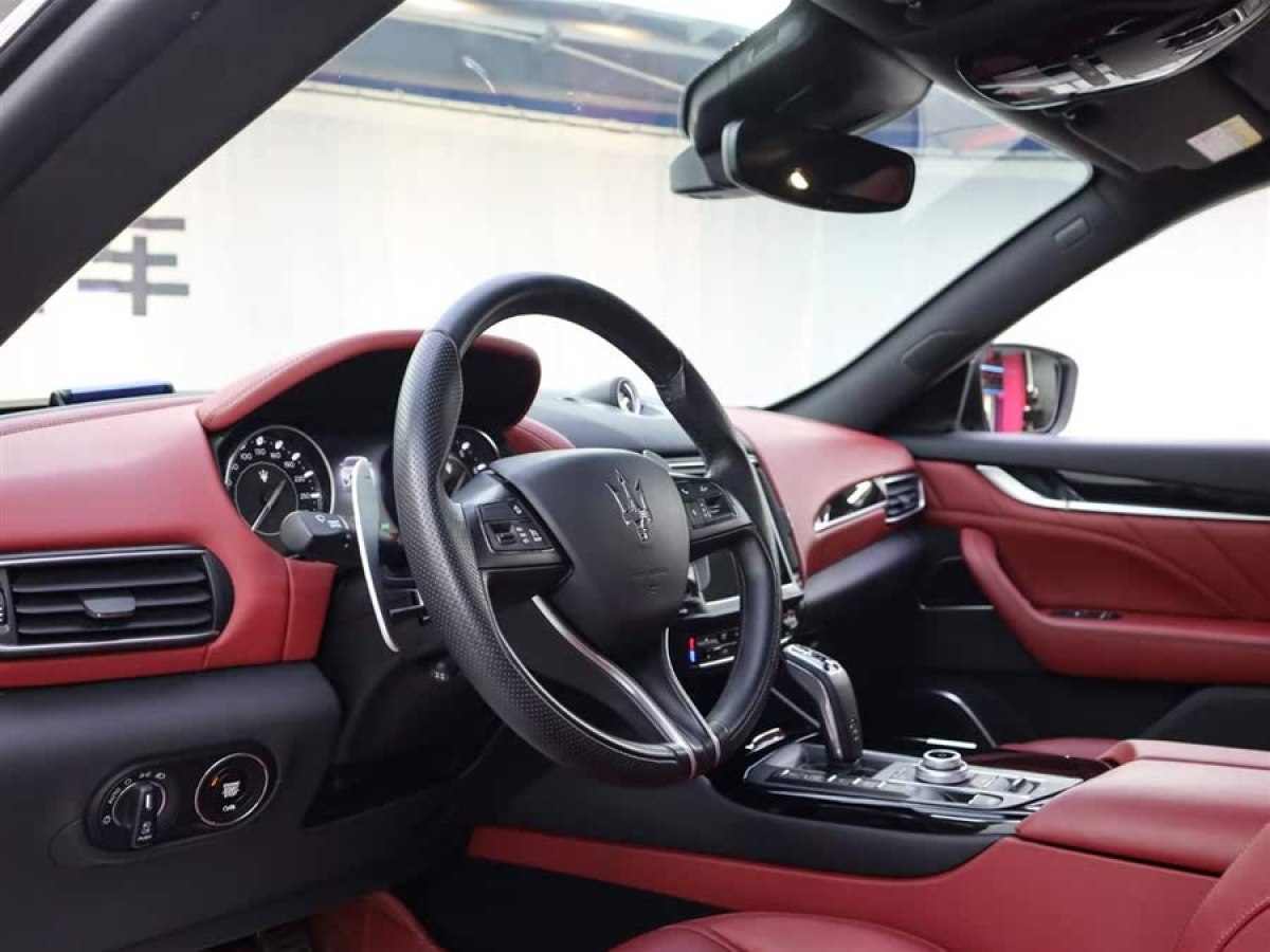 瑪莎拉蒂 Levante  2022款 3.0T Modena圖片