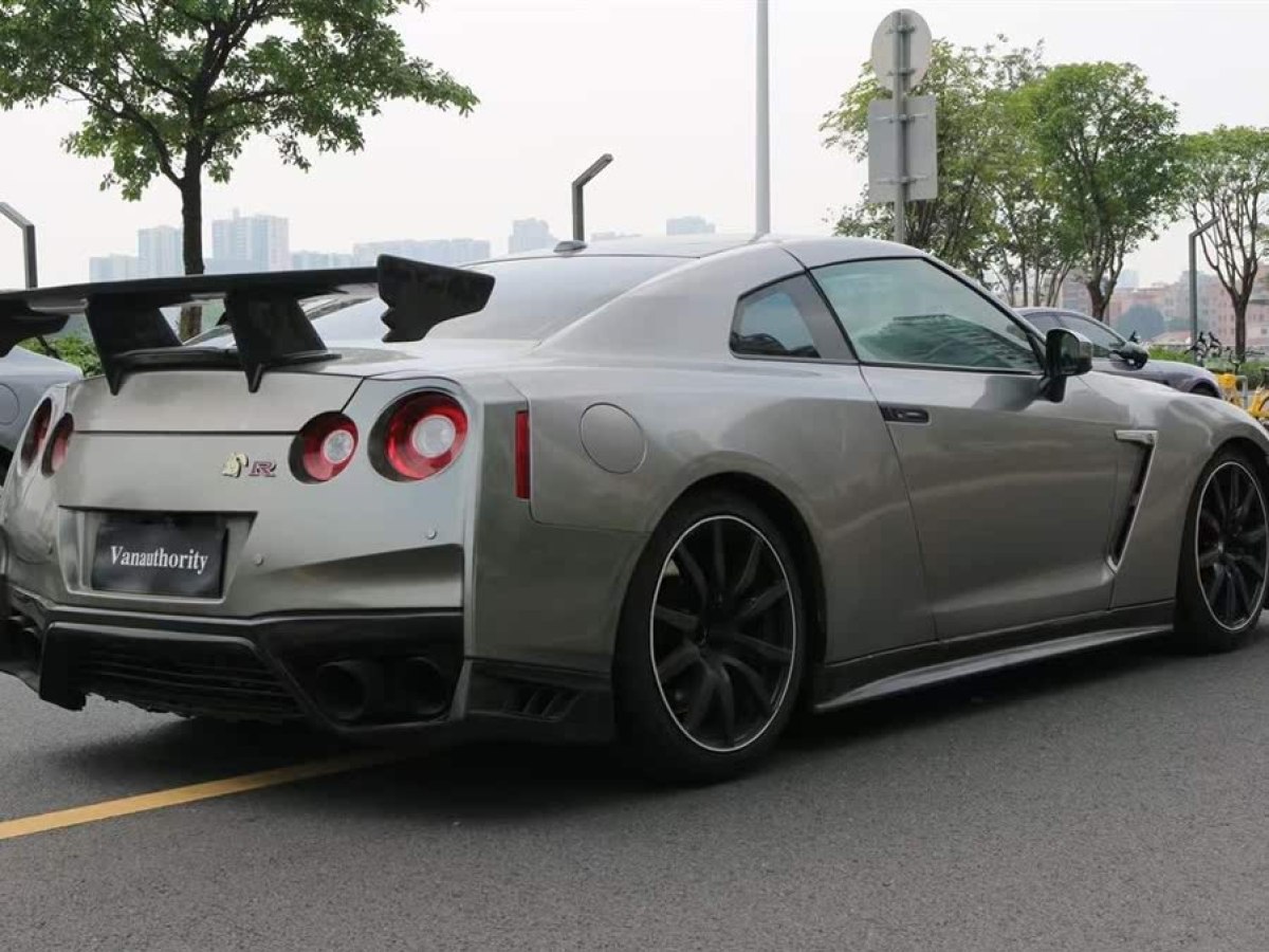 日產(chǎn) GT-R  2012款 3.8T Premium Edition圖片