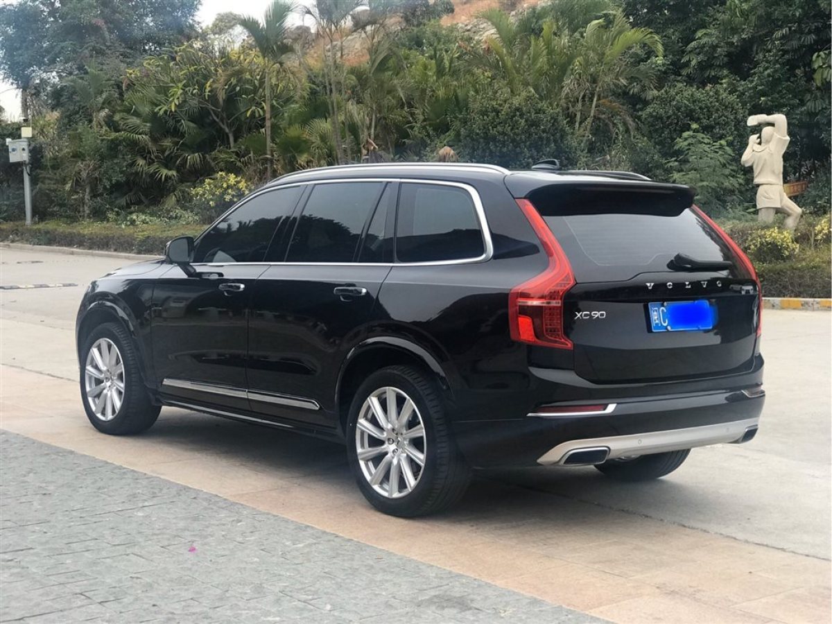 【泉州】2019年01月 沃爾沃 xc90 2020款 t6 智逸豪華版 7座 自動檔