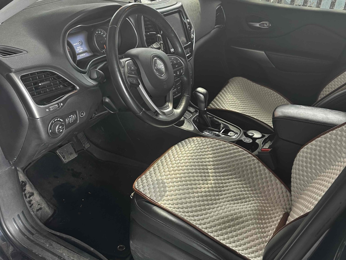 2020年3月Jeep 自由光  2019款 2.0T 四驱探享版+自动驾驶智慧包 国VI