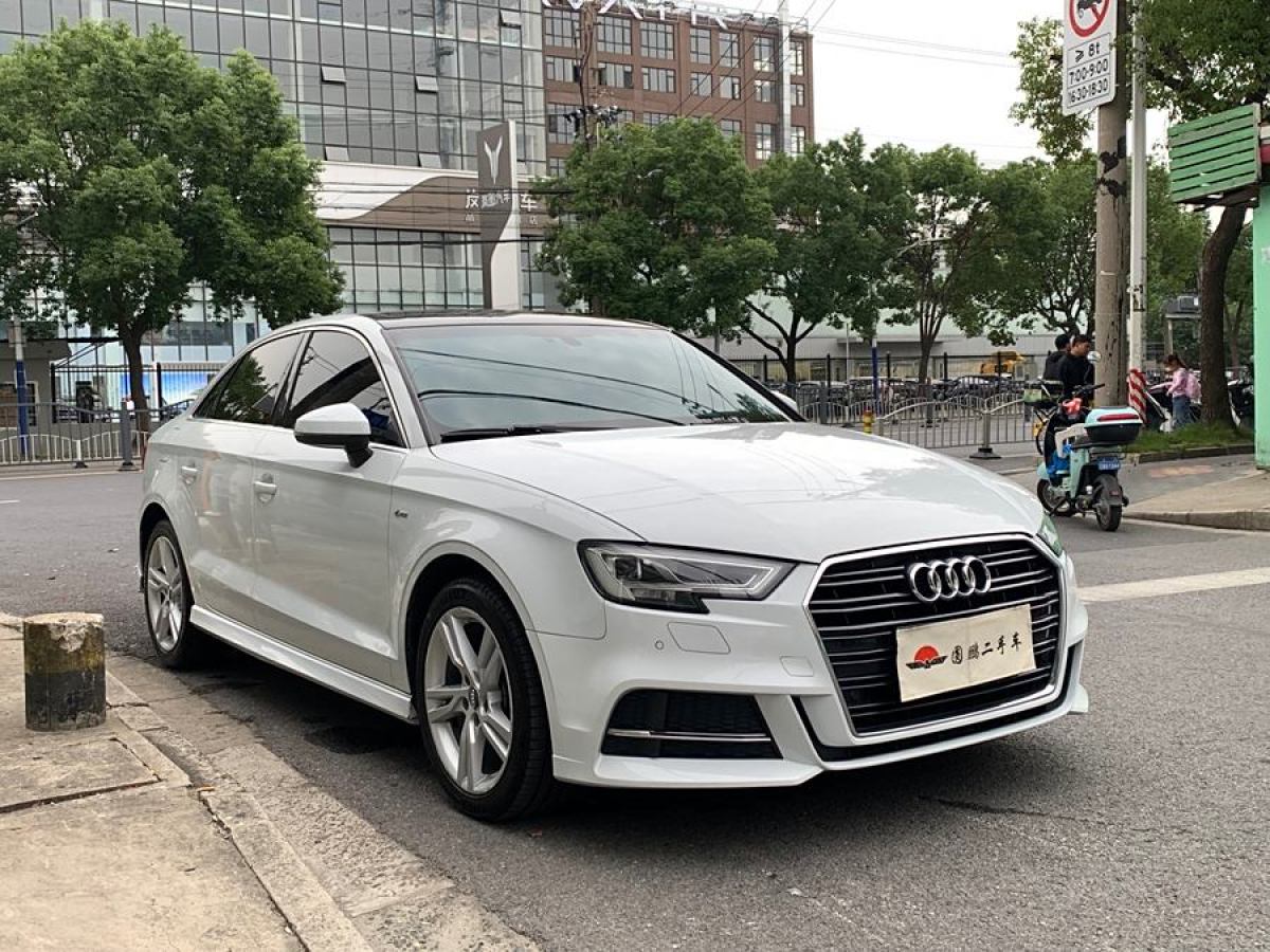 2019年8月奧迪 奧迪A3  2019款 Limousine 35 TFSI 時(shí)尚型 國VI