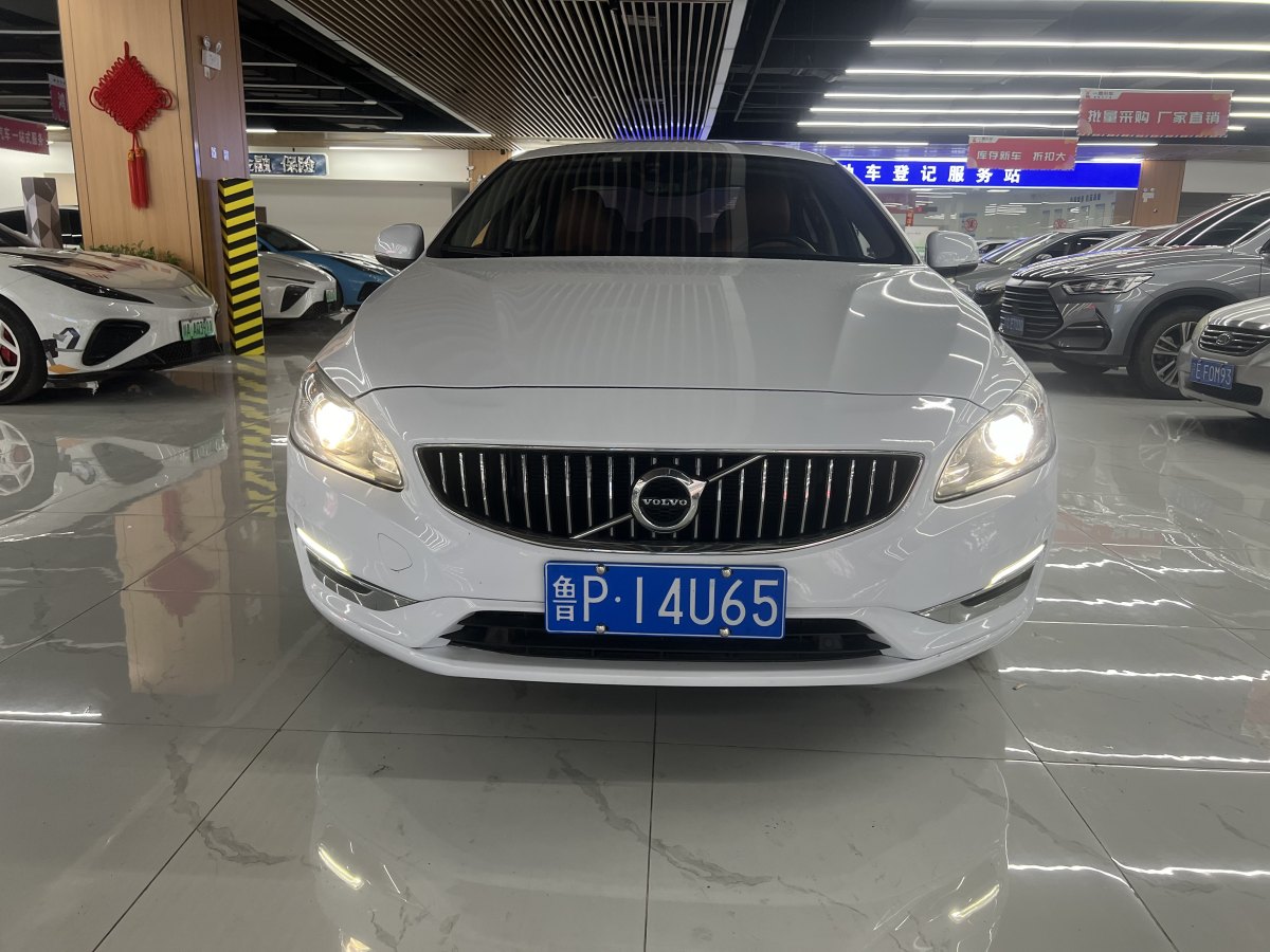 沃爾沃 S60  1448款 2.0T T5智雅版圖片