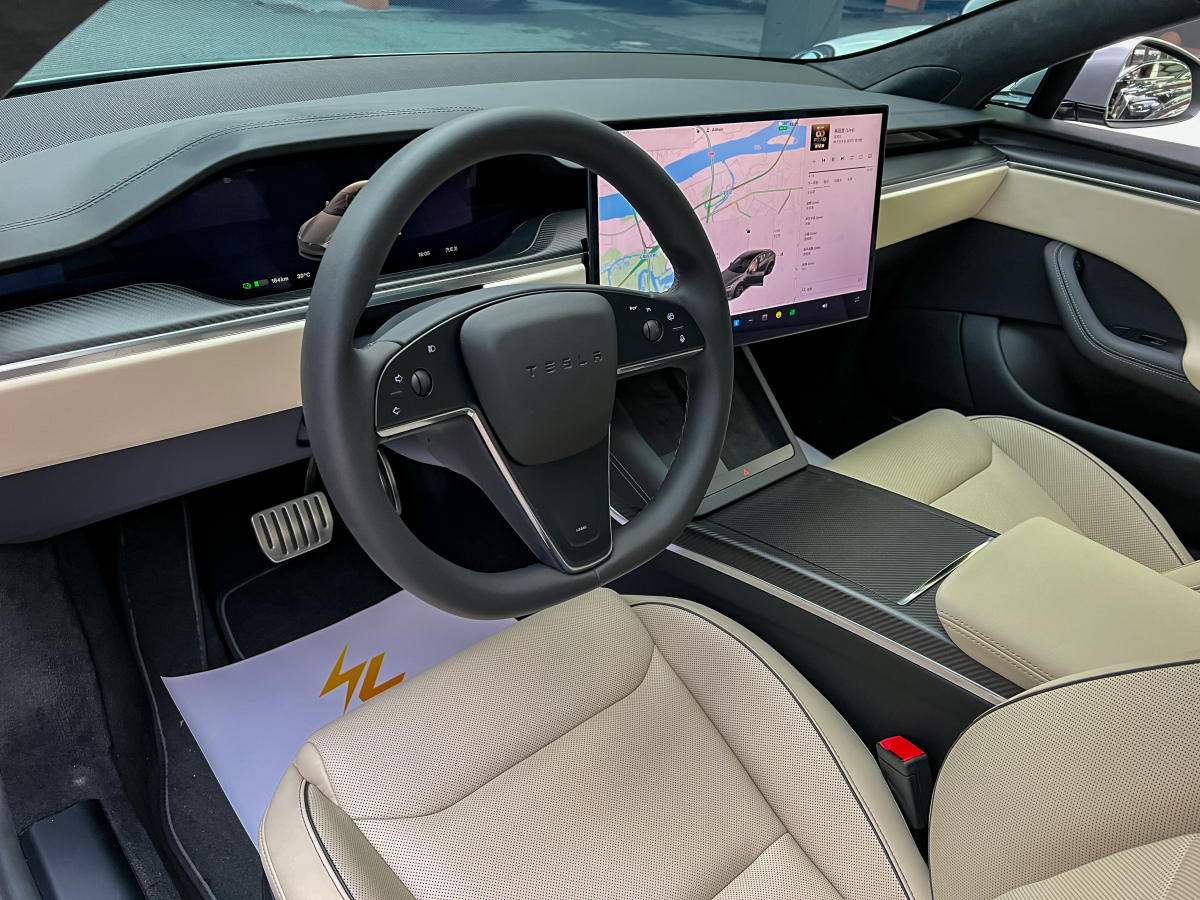 2023年5月特斯拉 Model S  2023款 三电机全轮驱动 Plaid版