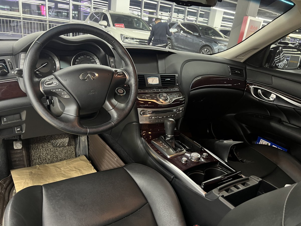 英菲尼迪 Q70  2017款 Q70L 2.5L 悅享版圖片