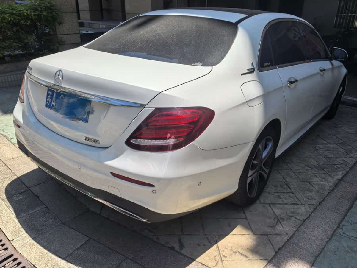奔馳 奔馳E級(jí)  2016款 E 200 L 運(yùn)動(dòng)型圖片