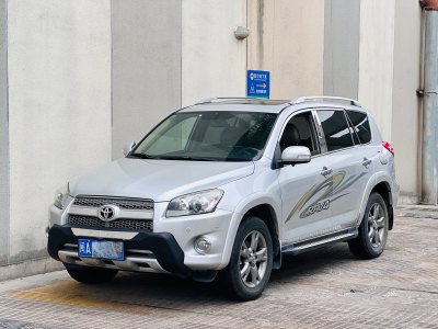 2013年7月 豐田 RAV4榮放 特享版 2.4L 自動(dòng)四驅(qū)尊崇圖片