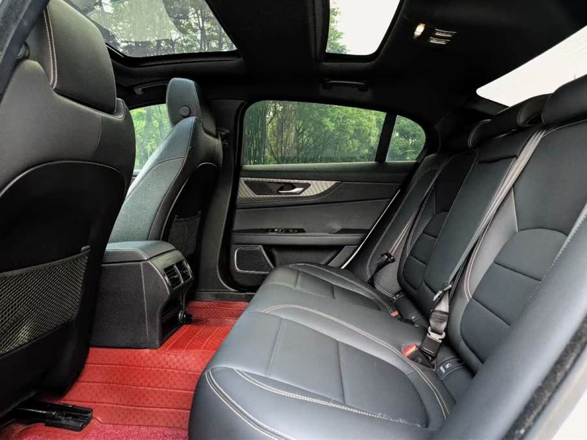 捷豹 XEL  2021款 2.0T 200PS R-DYNAMIC 青春運動版圖片