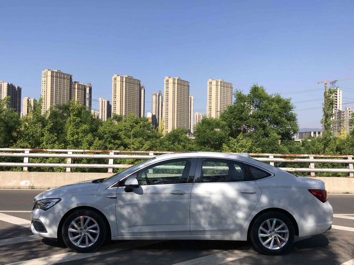 2019年6月別克 威朗  2019款 三廂 15S 自動領先型