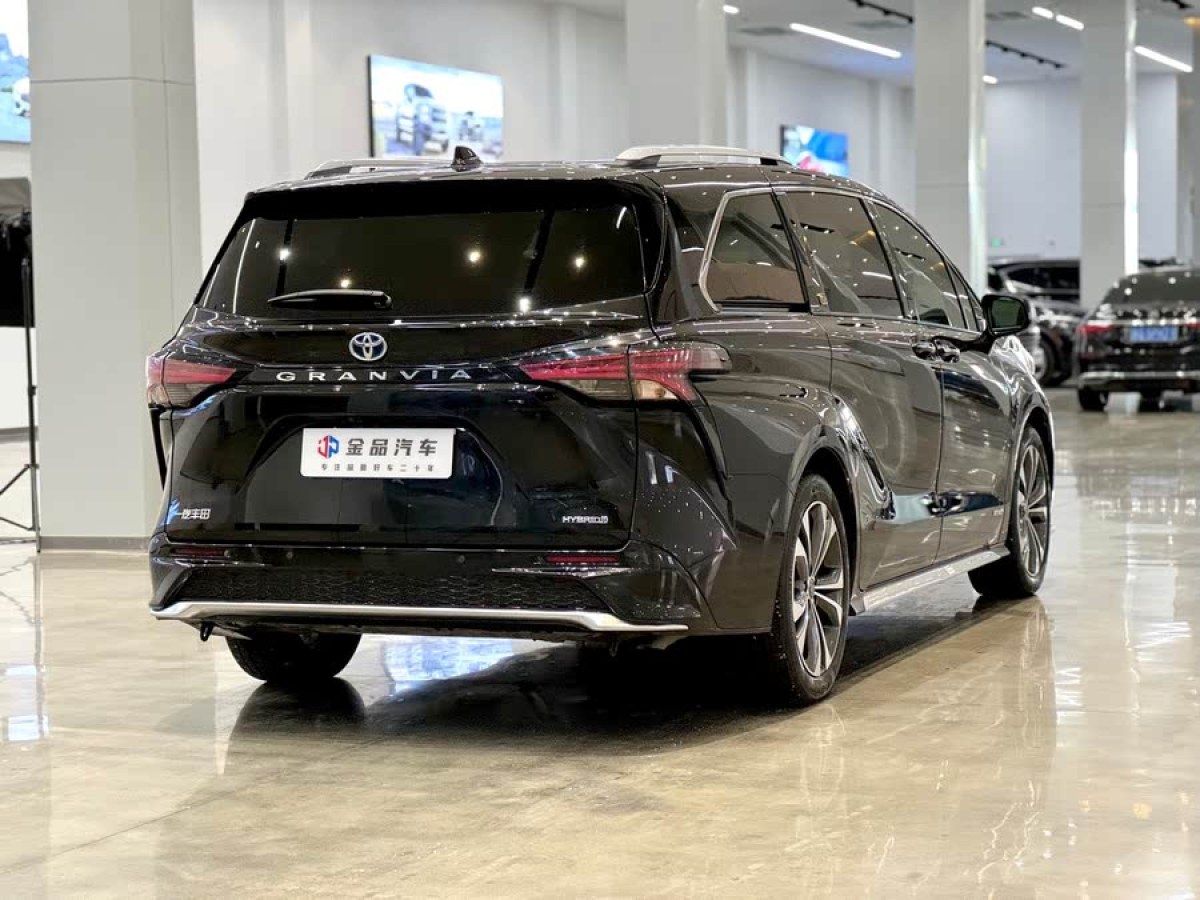 豐田 格瑞維亞  2023款 2.5L混動 旗艦VIP版圖片