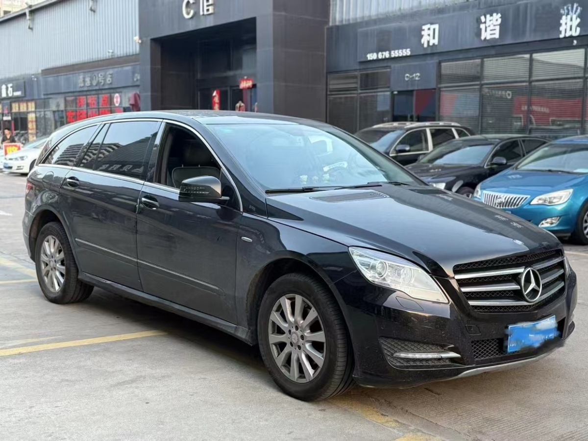 奔馳 奔馳R級(jí)  2017款 R 320 4MATIC 商務(wù)型臻藏版圖片