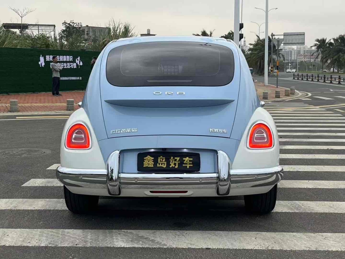 歐拉 歐拉芭蕾貓  2022款 401km 胡桃?jiàn)A子版圖片